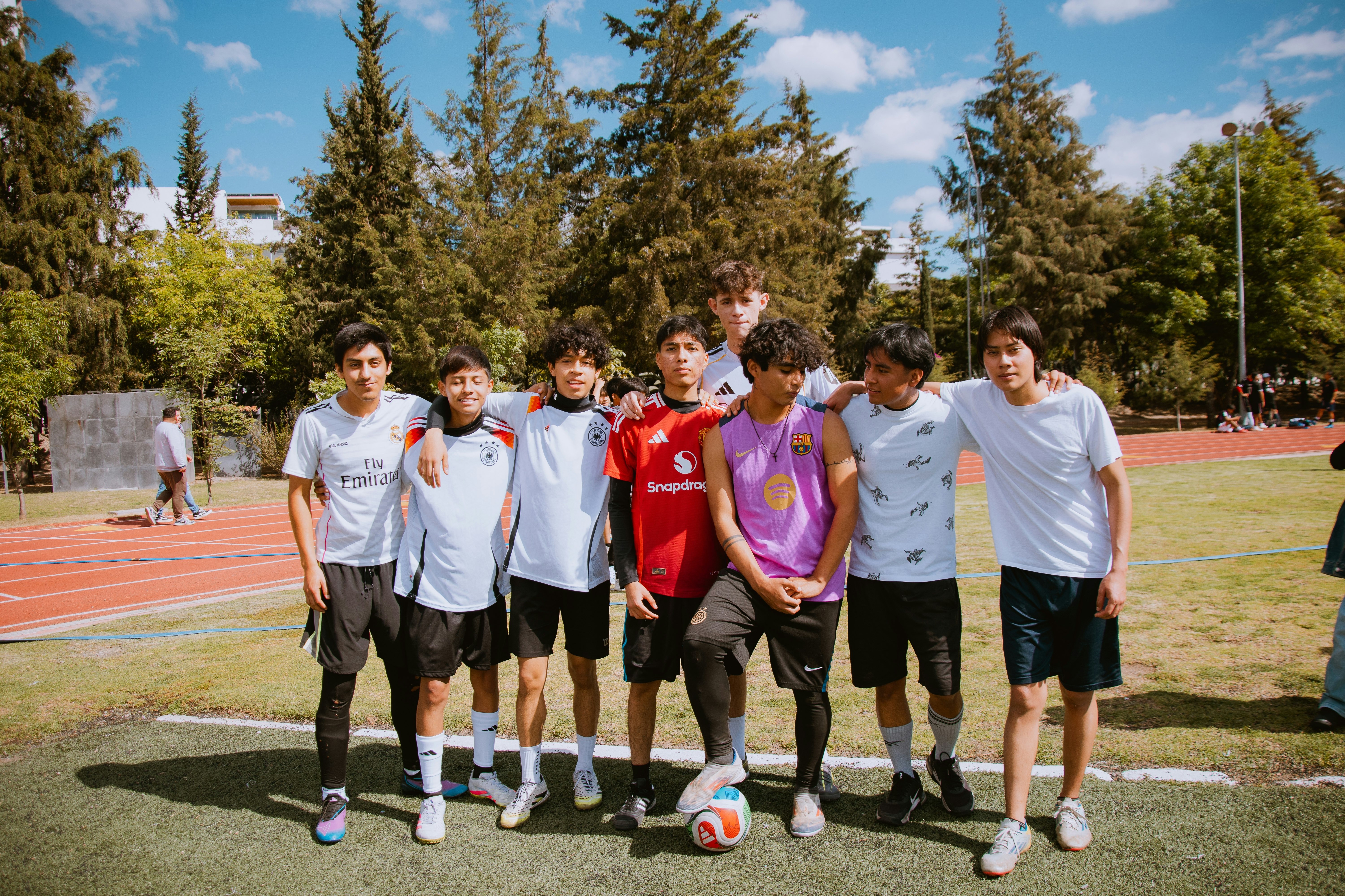 双核联手爆发！哈登&伦纳德首节得分都上双