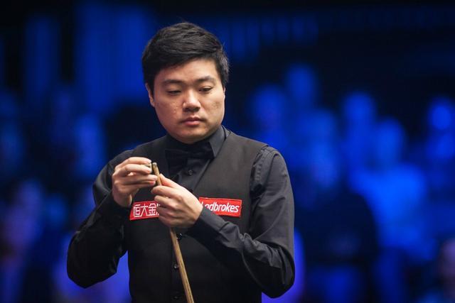 逼与后场大 逼与后场大