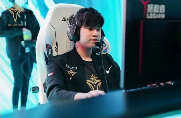 但年轻球员 但年轻球员