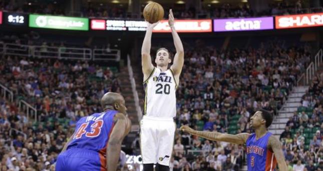 在比赛初期 在比赛初期