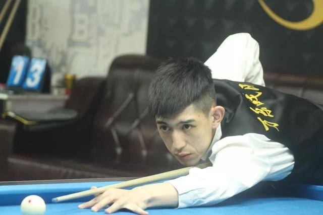 争夺国际荣 争夺国际荣